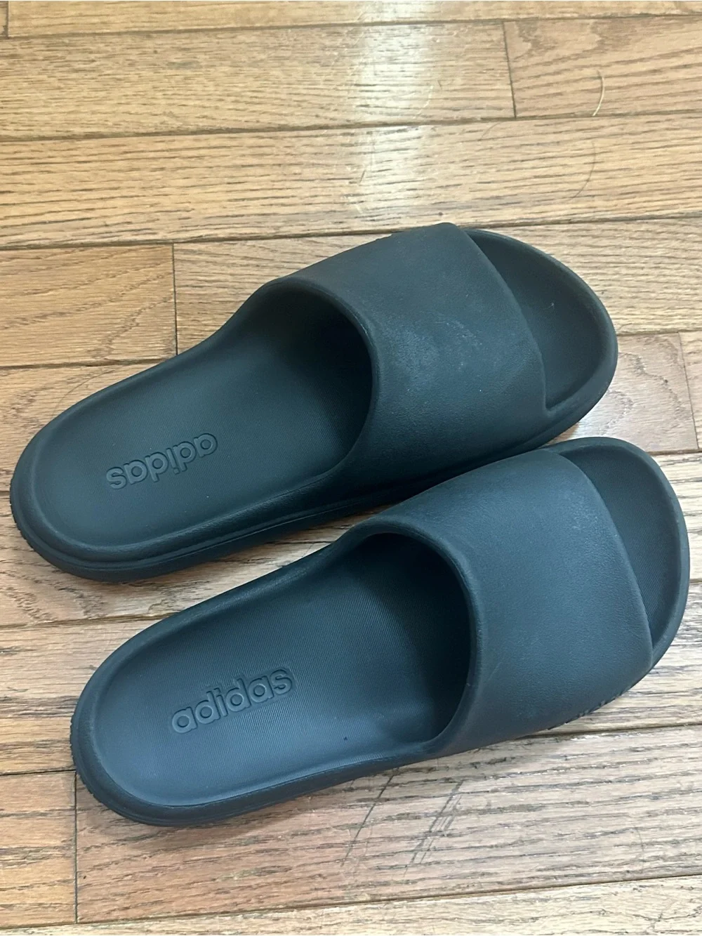 Adidas adilette Slides kids size 6